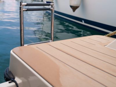 Quicksilver motorboat with E-DECK PRO synthetic teak decking